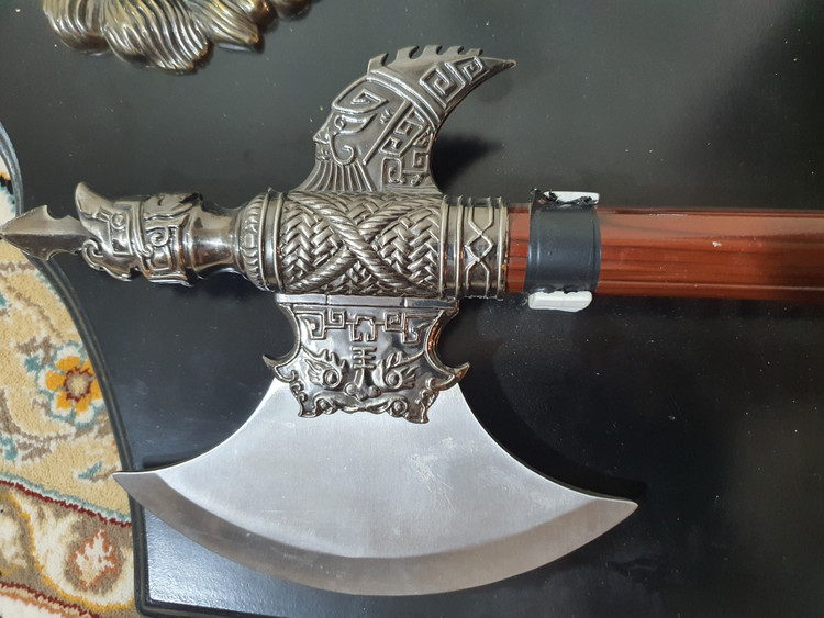 تبر با تیغه فولادی